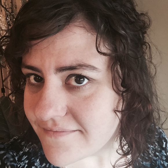 Meet your Posher, Kendra - Picture 1 of 1